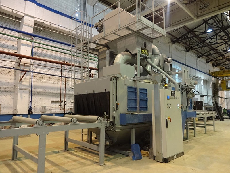 Start shot STEM roller conveyor type shotblasting machine